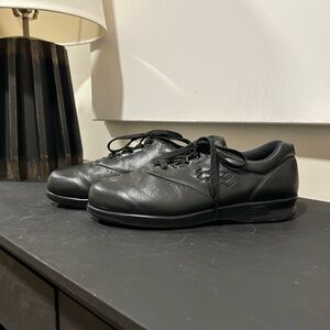 SAS Free Time Comfort Black Leather Lace Up Walking Shoes Women's 8 M USA Made